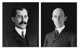 Orville e Wilbur Wright nel 1905